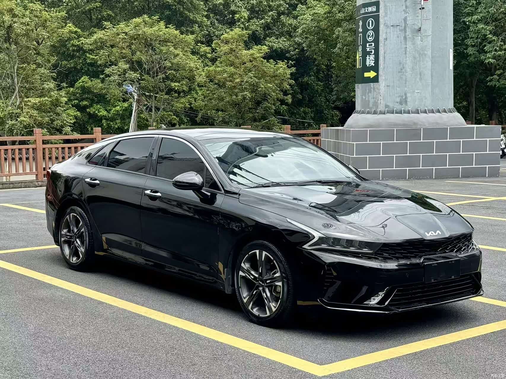 Kia K5, 2022 4