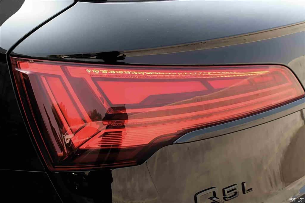 Audi Q5L, 2024 13