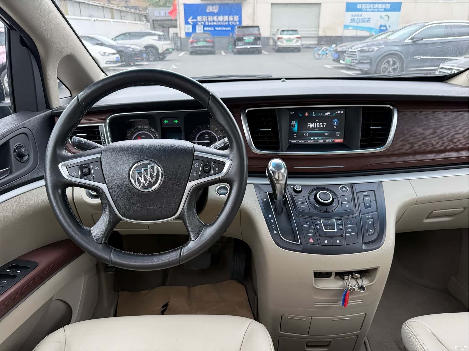 Buick GL8, 2017 6