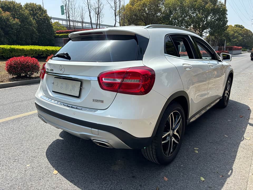 Mercedes-Benz GLA