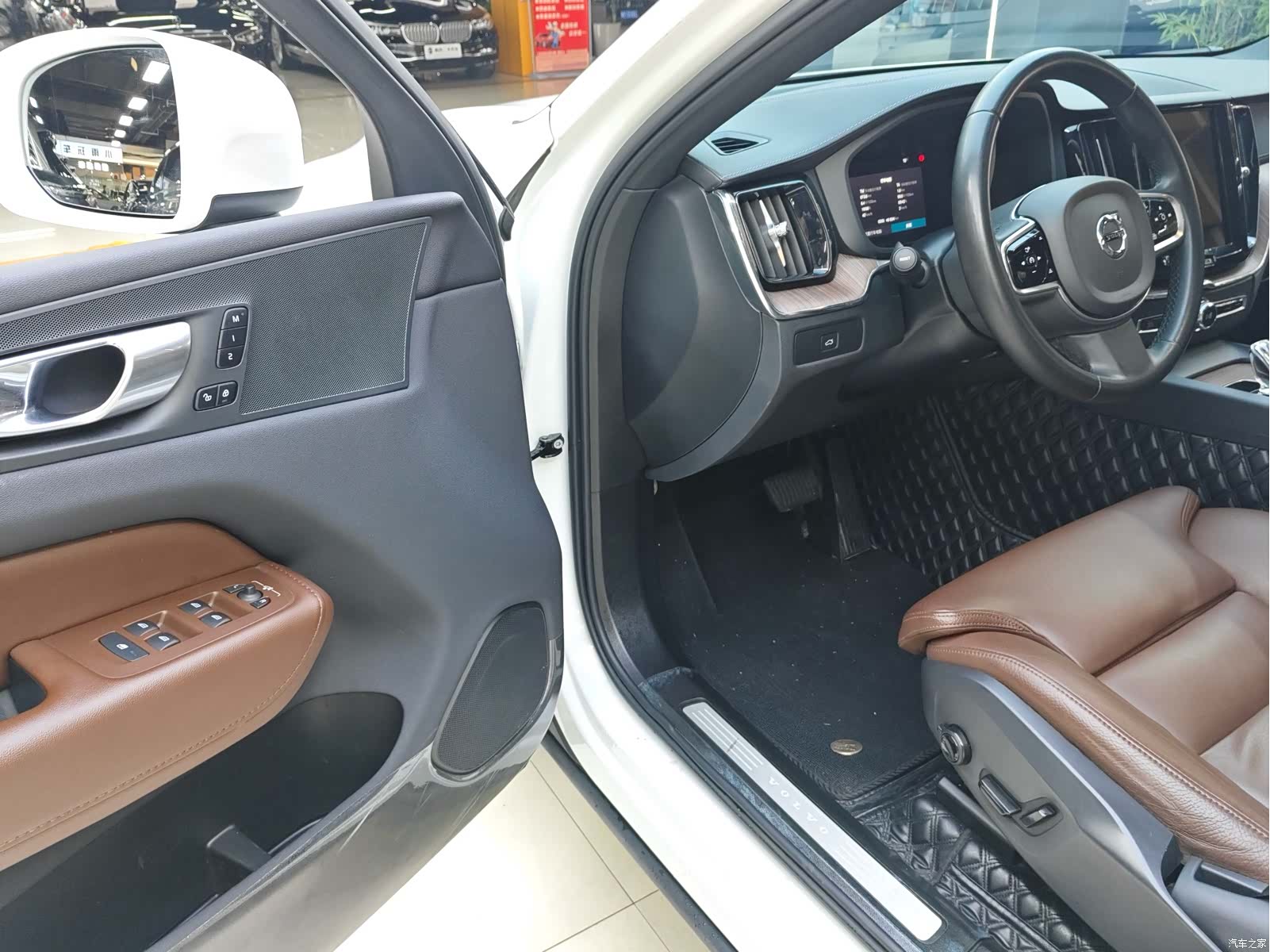 Volvo XC60, 2023 14
