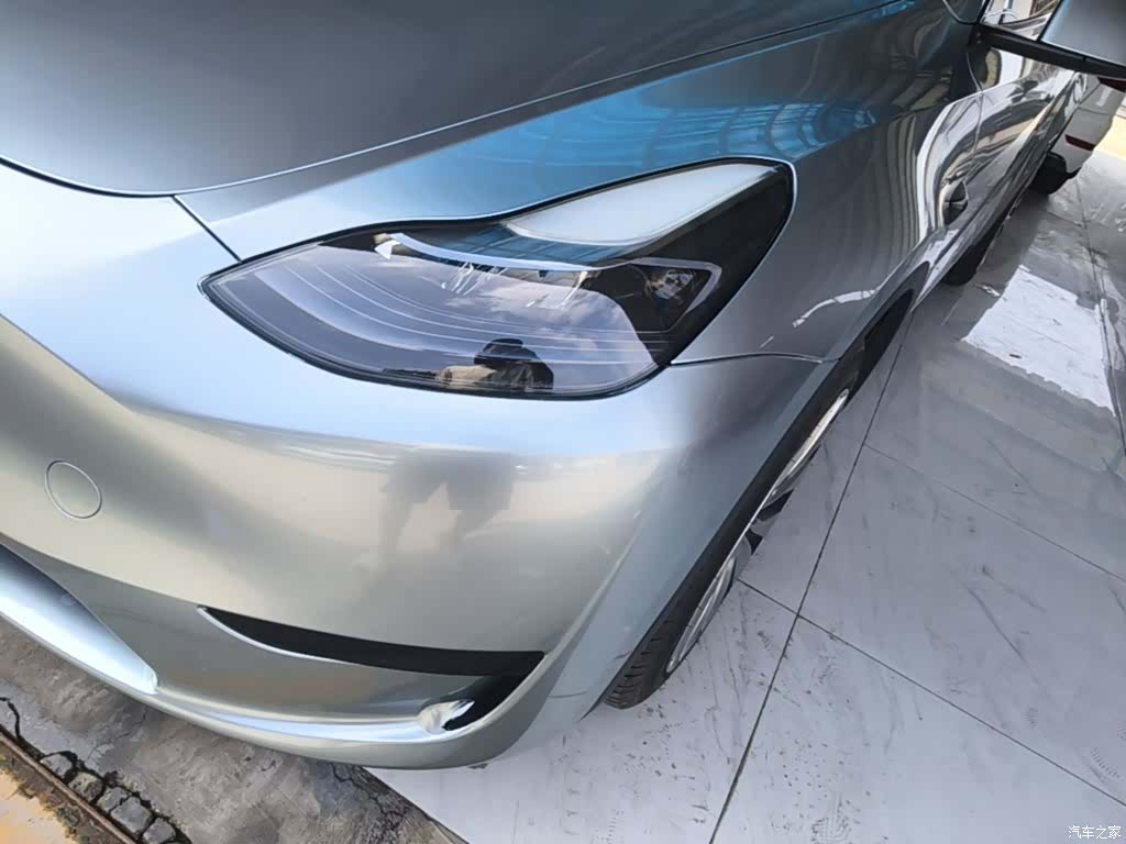 Tesla Model Y, 2024 24