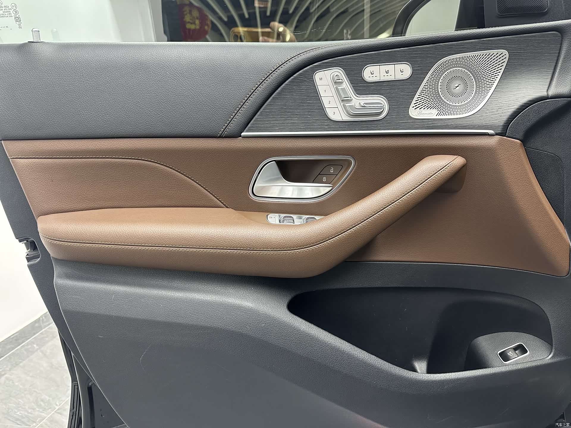 Mercedes-Benz GLS, 2024 24