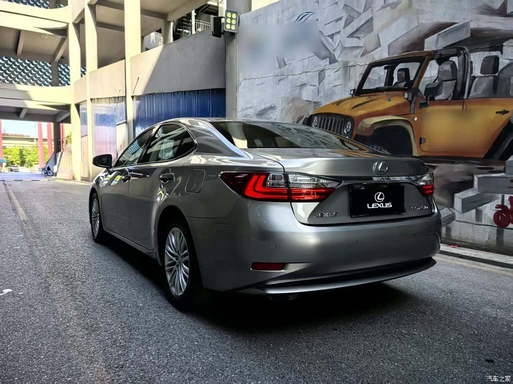 Lexus ES, 2017 15