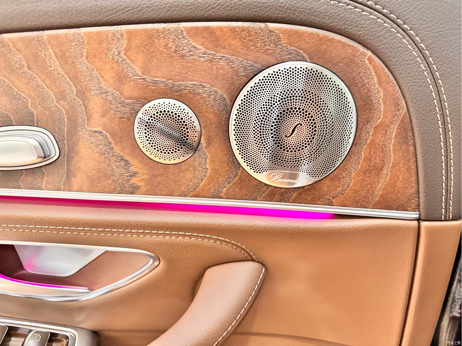 Mercedes-Benz E-Class, 2023 14