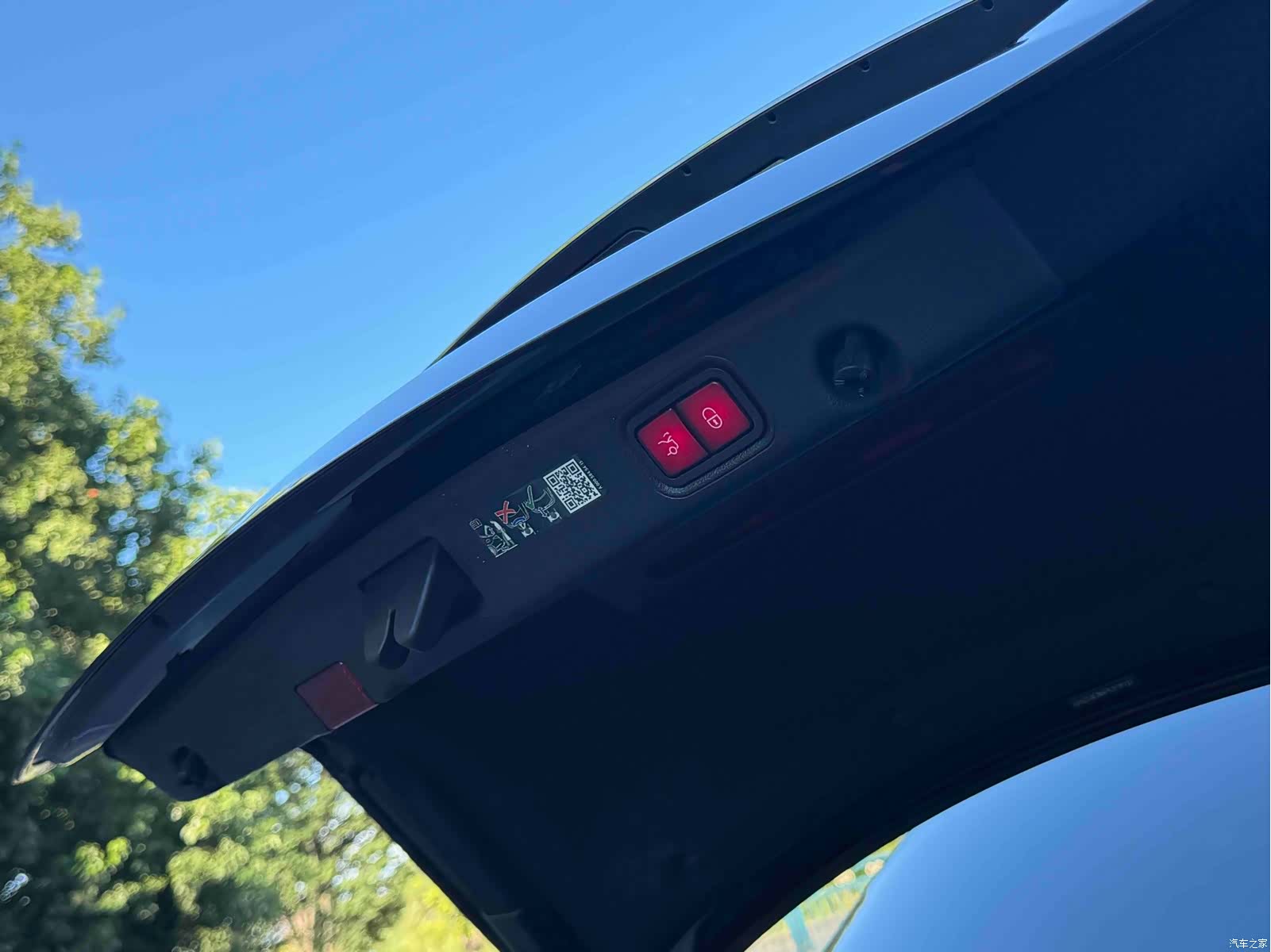 Mercedes-Benz E-Class, 2023 17