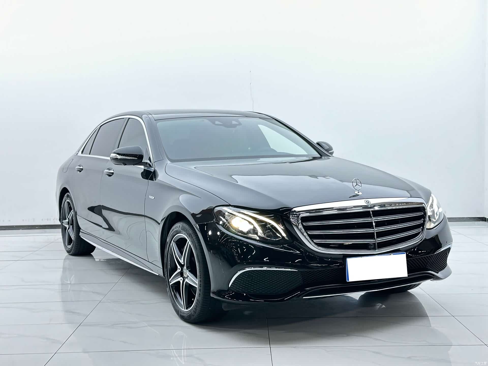 Mercedes-Benz E-Class, 2020 3