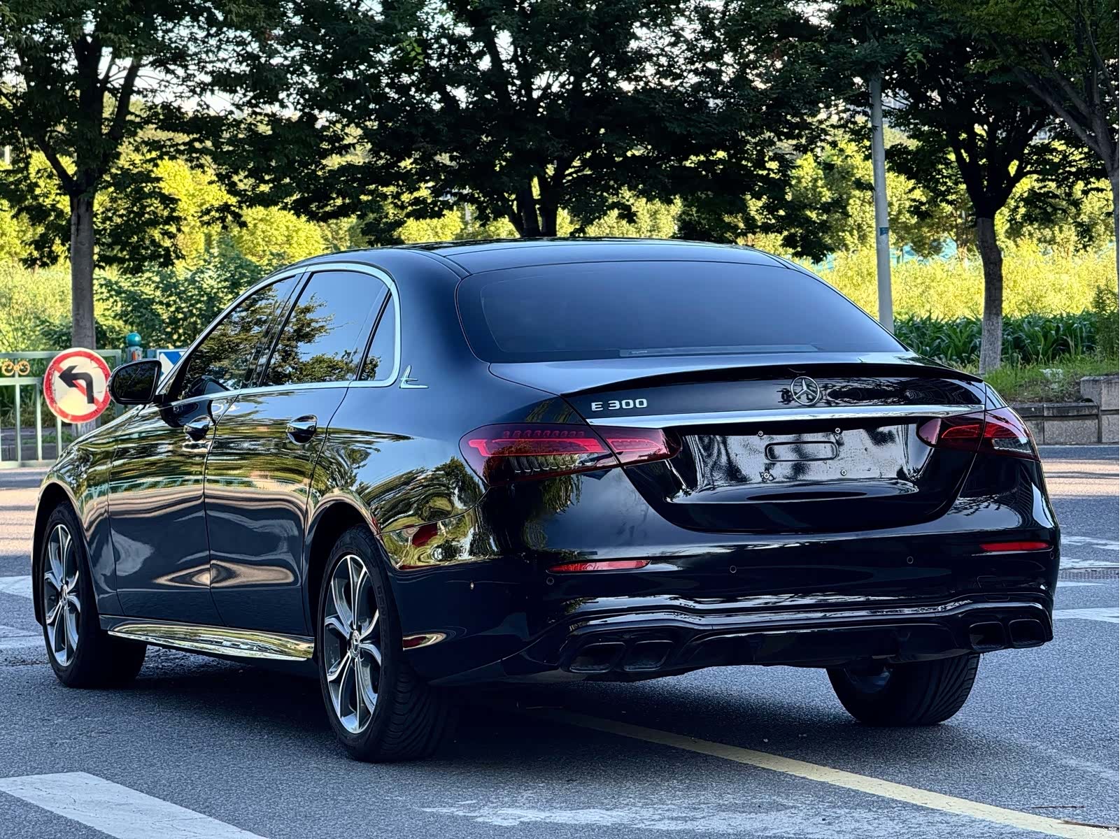 Mercedes-Benz E-Class, 2023 6