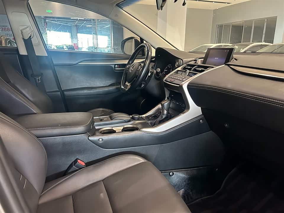 Lexus NX