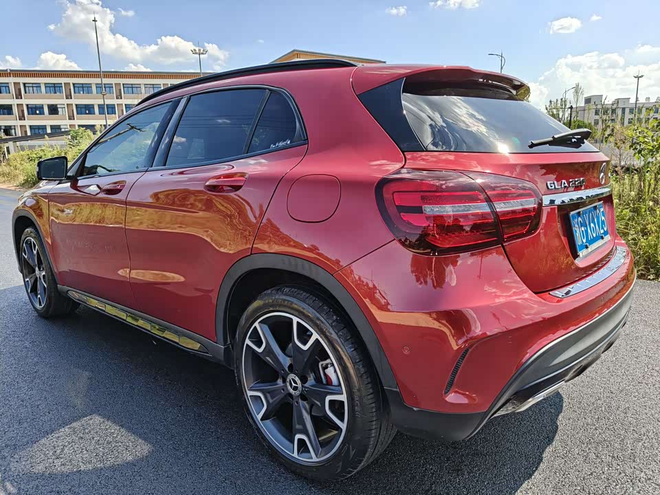 Mercedes-Benz GLA