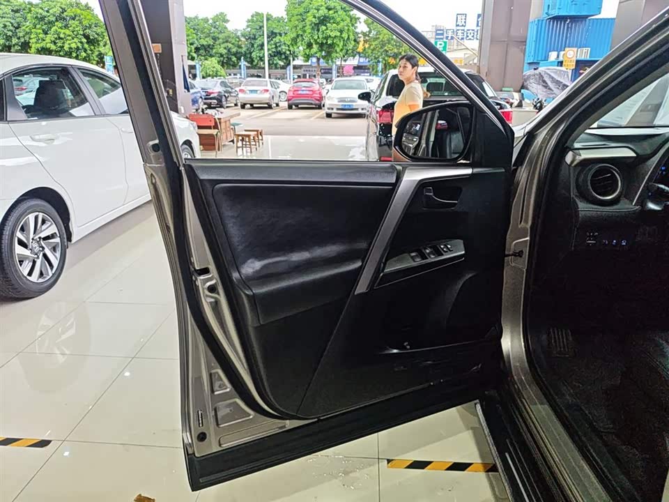 Toyota RAV4 Rongfang