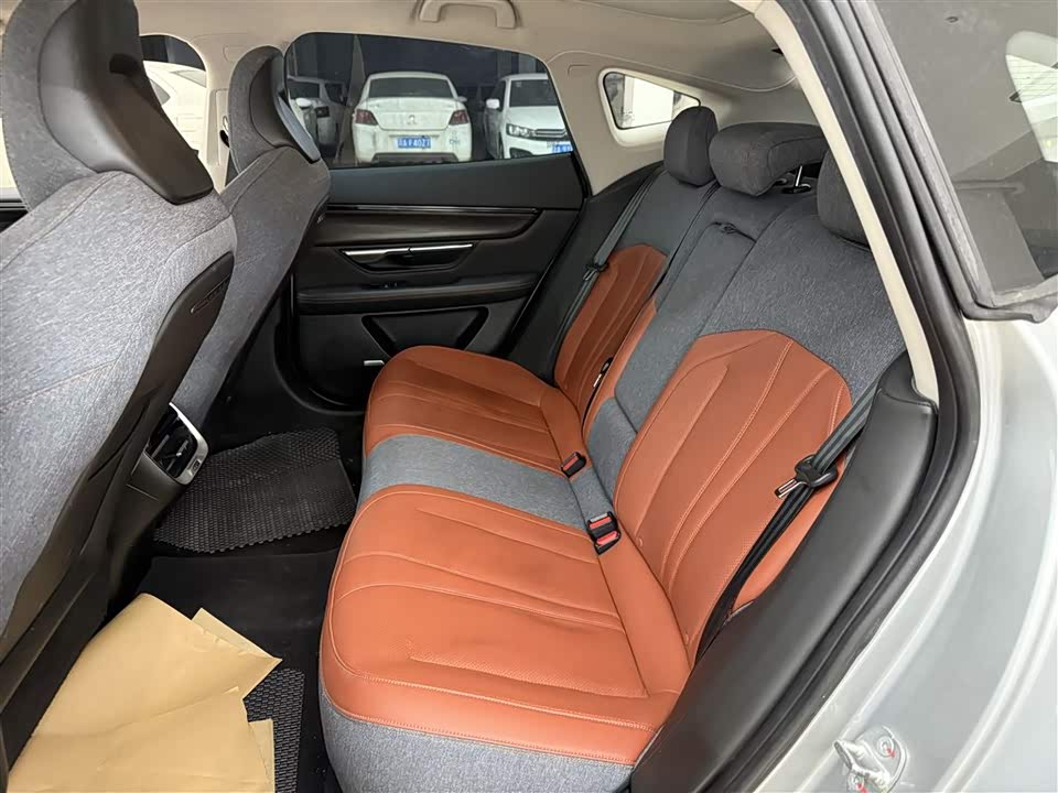XPENG P7