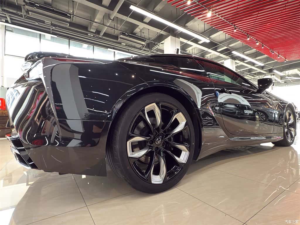 Lexus LC, 2023 11