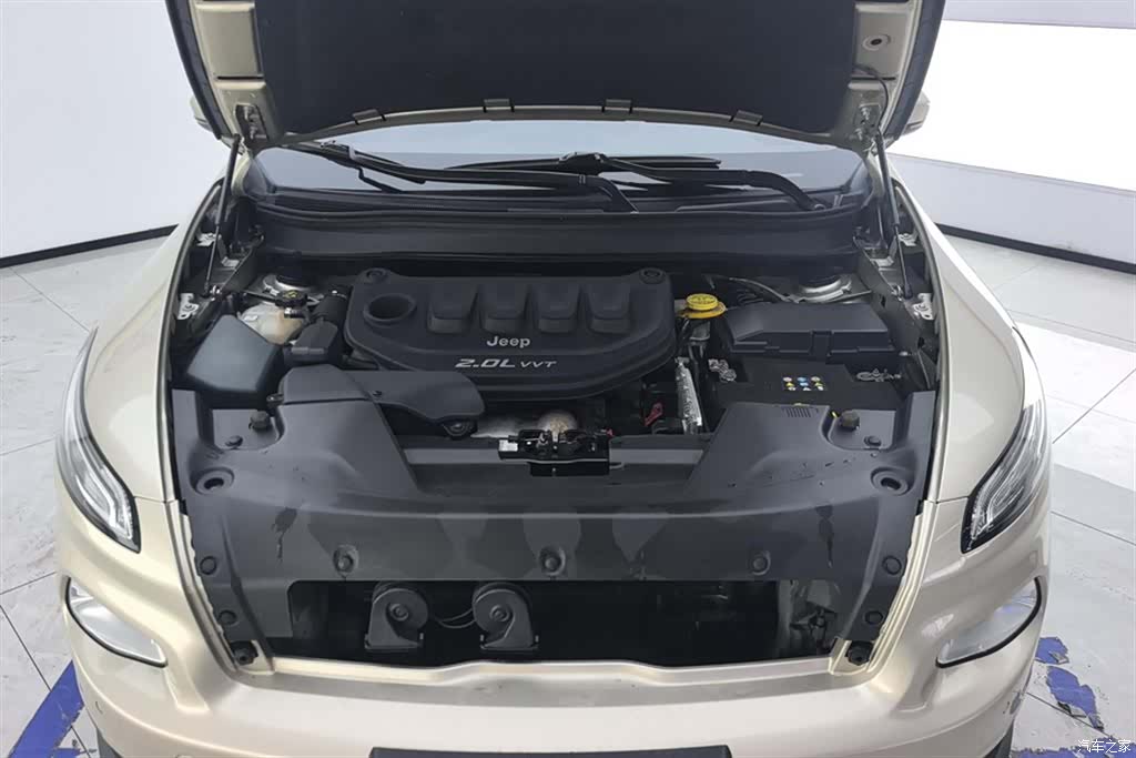 Jeep Cherokee, 2016 10