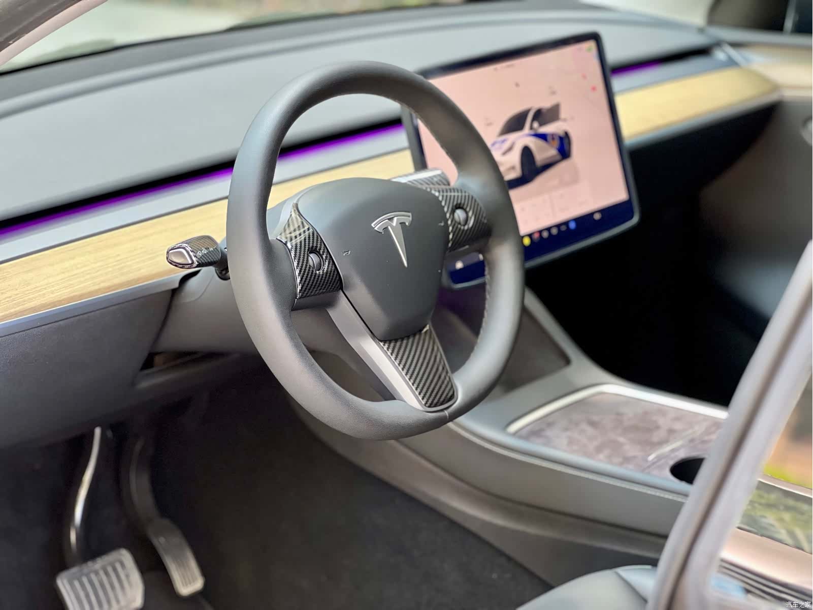 Tesla Model Y, 2023 19