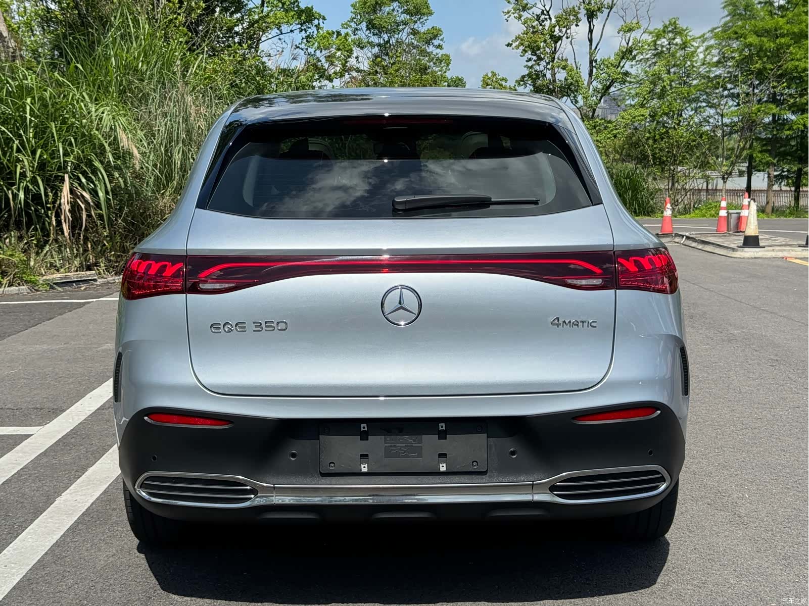 Mercedes-Benz EQE, 2023 17