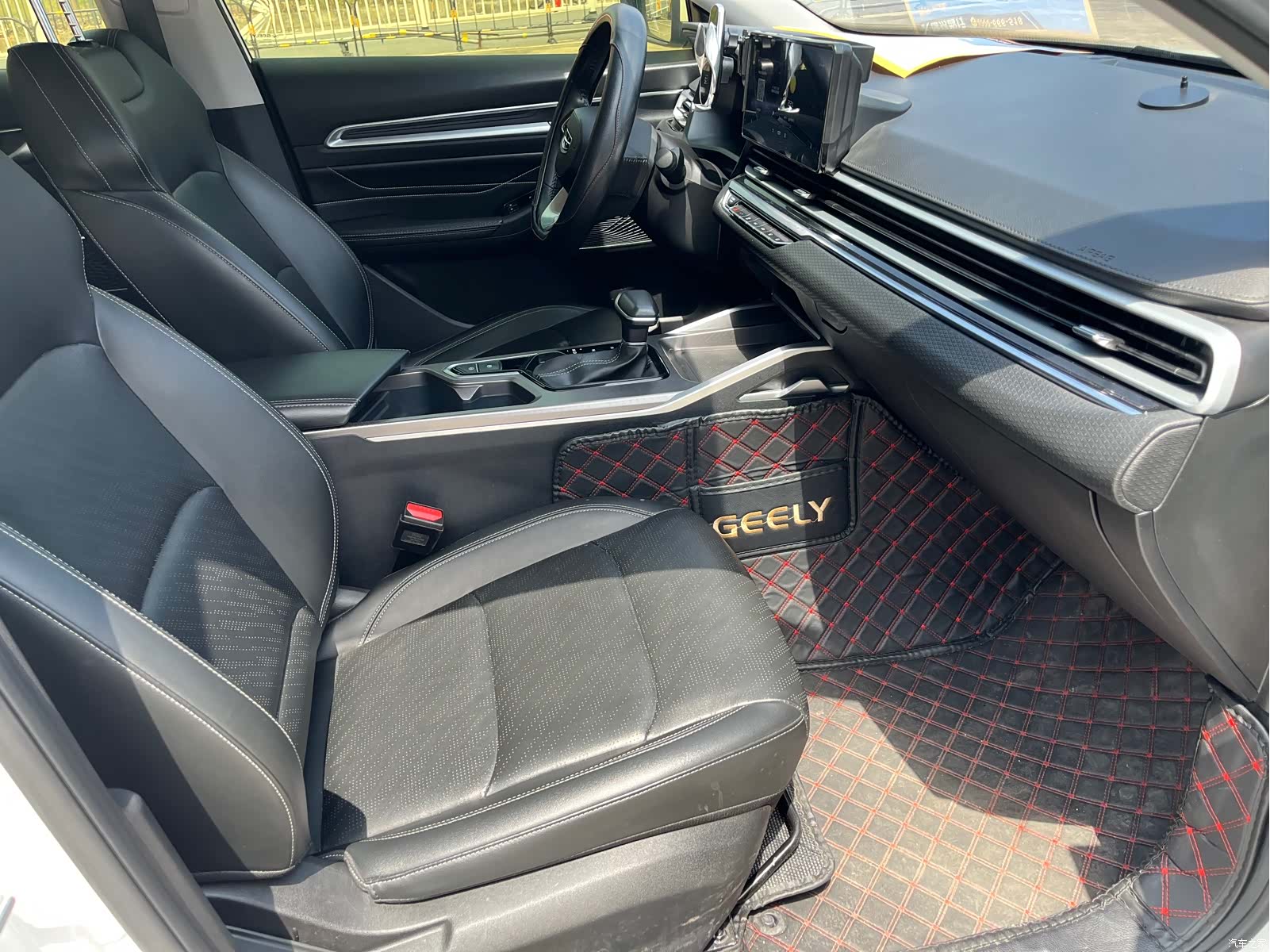 Geely Emgrand, 2022 10