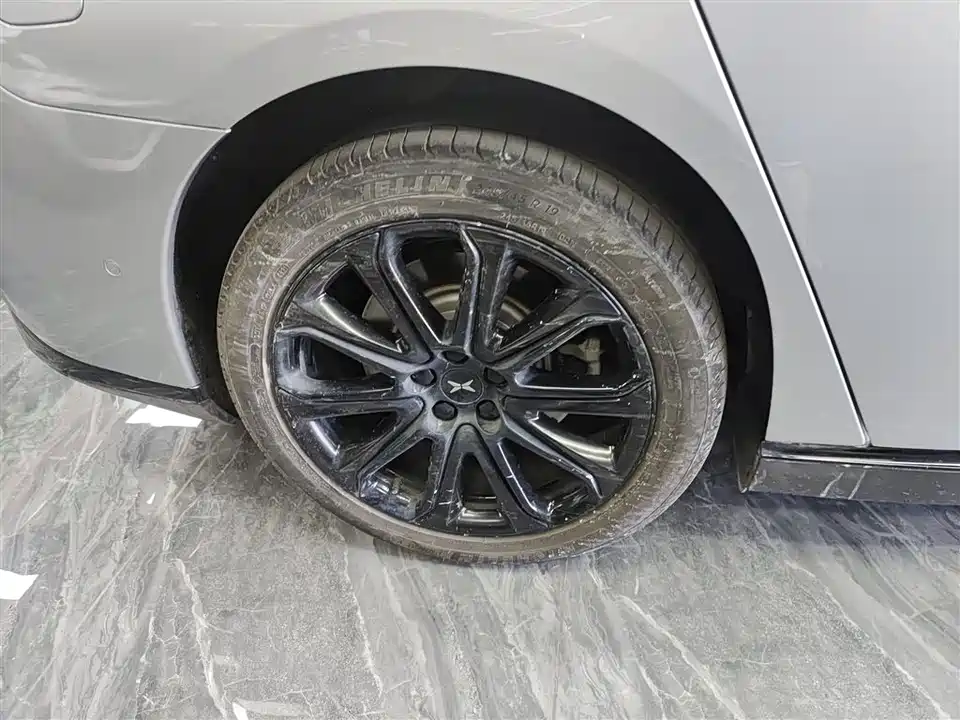 XPENG P7
