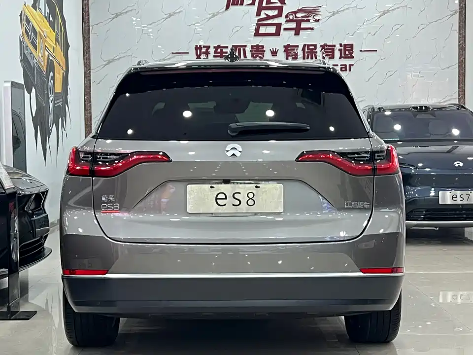 NIO ES8