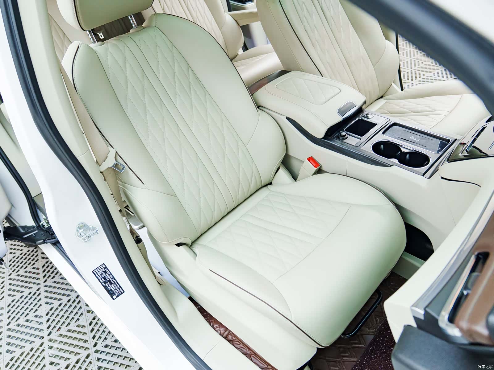 Buick GL8, 2022 20