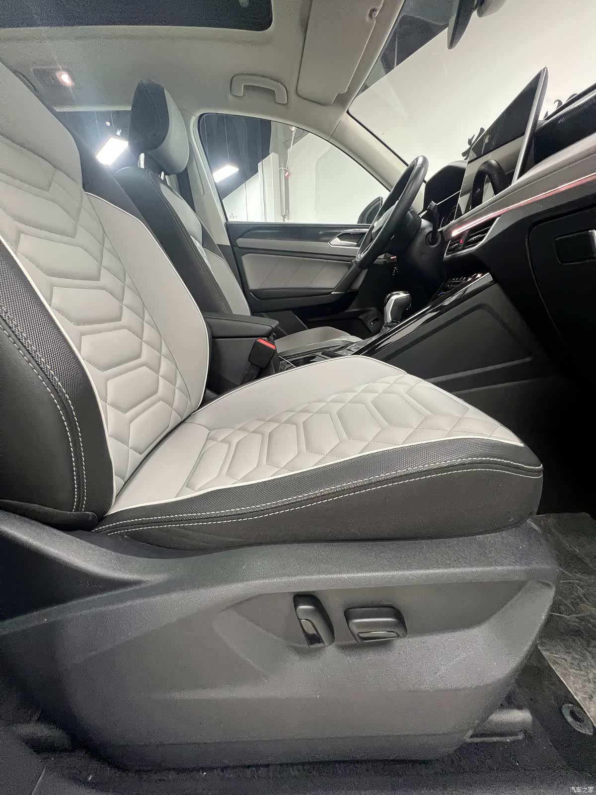 Volkswagen Tayron, 2023 16