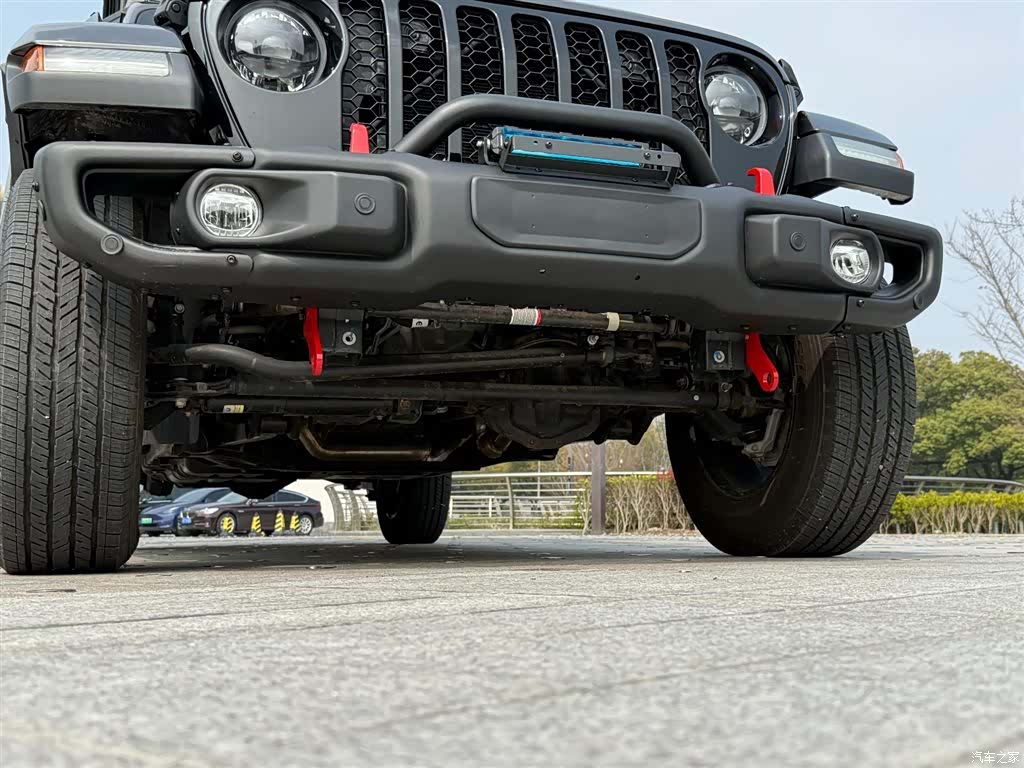 Jeep Gladiator, 1900 8