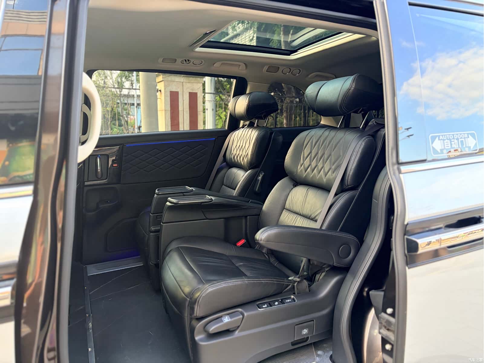 Honda Elysion, 2019 все фото