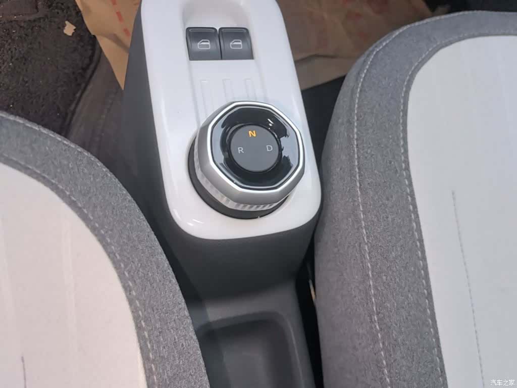 Geely Panda, 2025 14