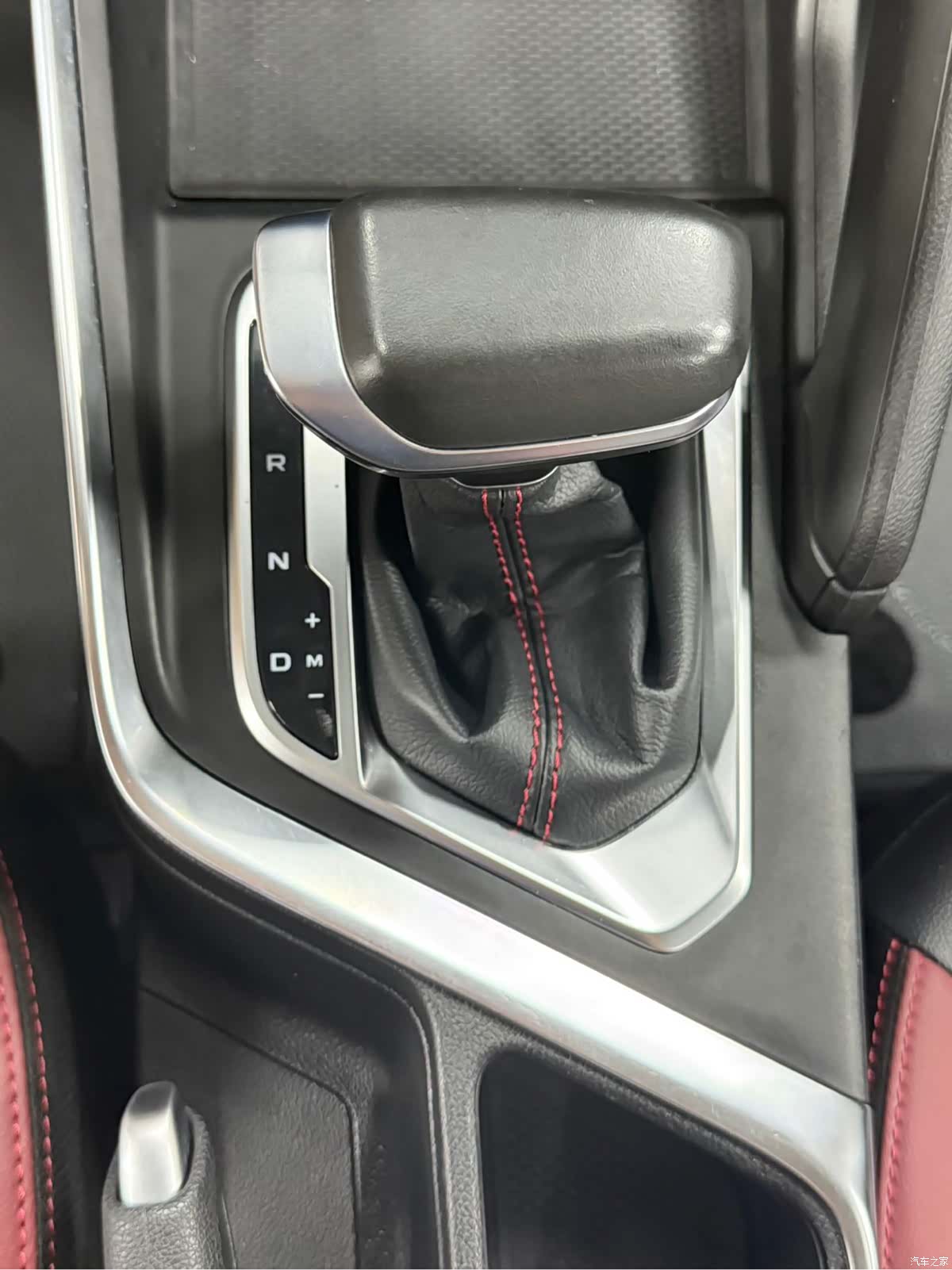 Geely X3, 2022 11