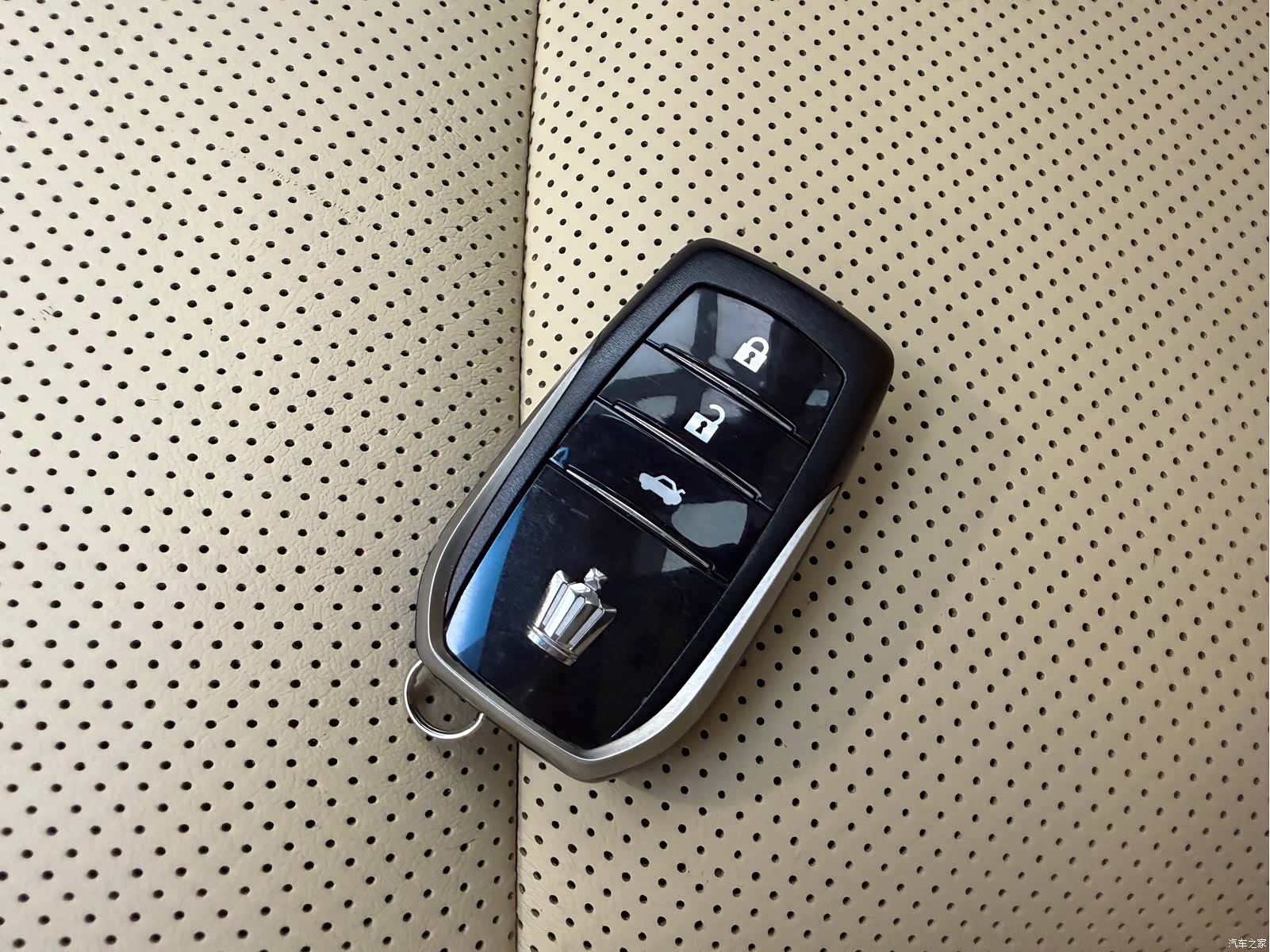Toyota Crown, 2016 14
