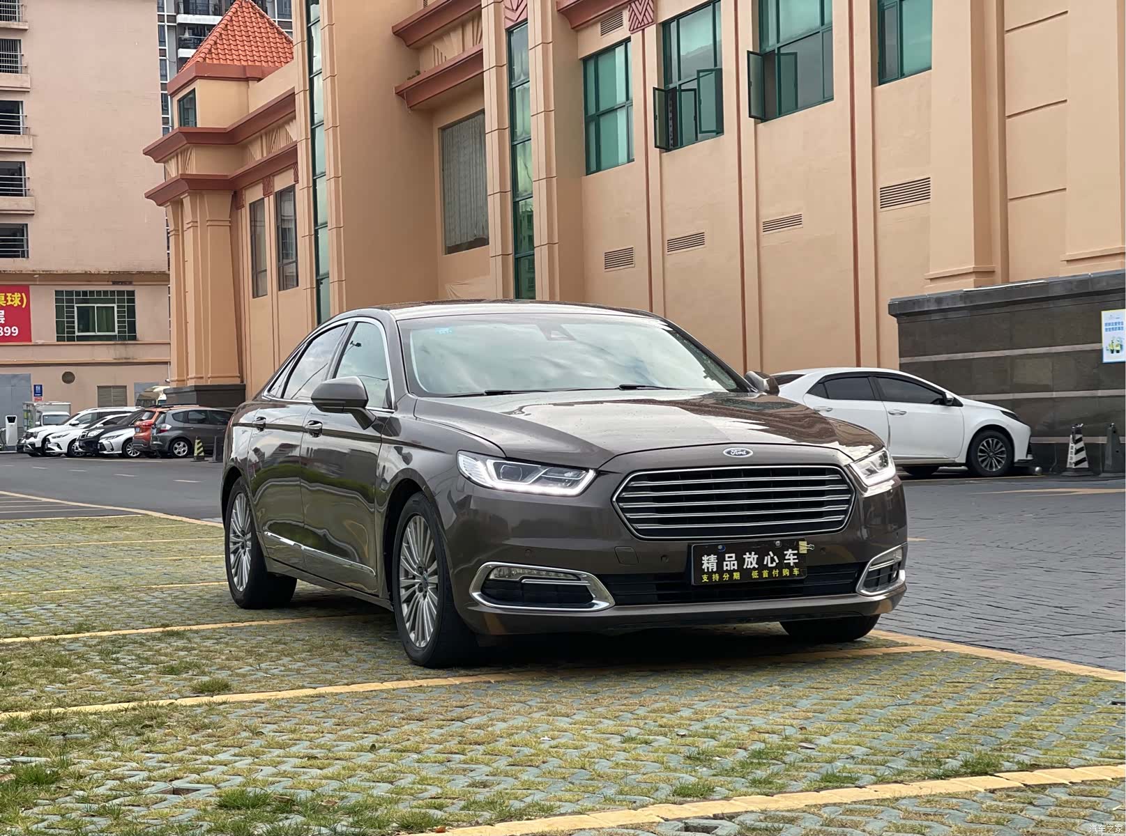 Ford Taurus, 2016 3