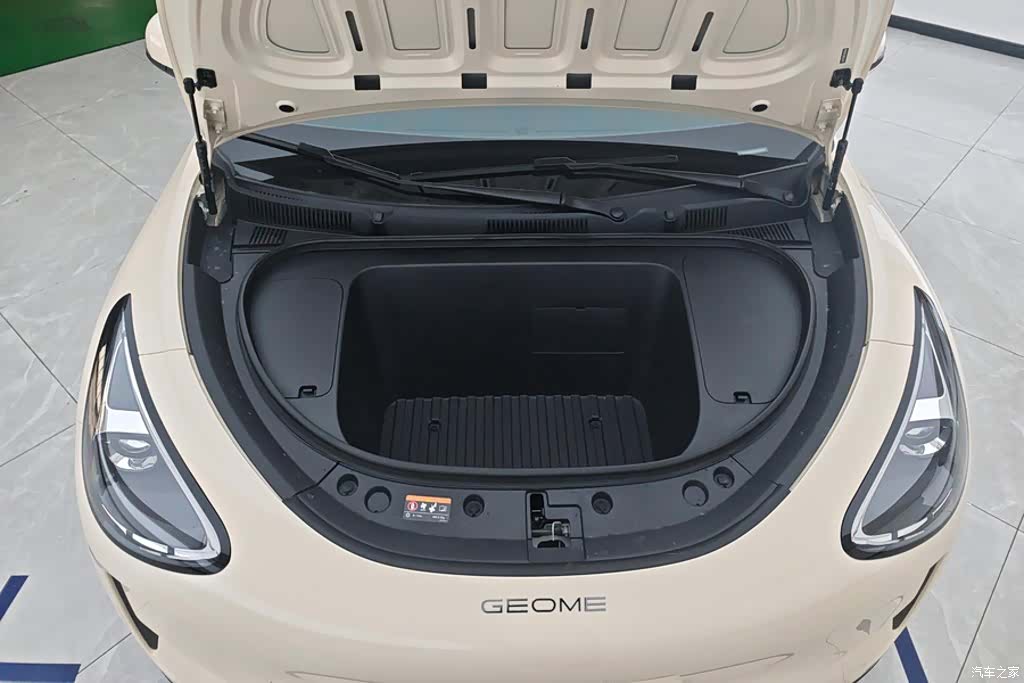 Geely Xingyuan, 2025 10