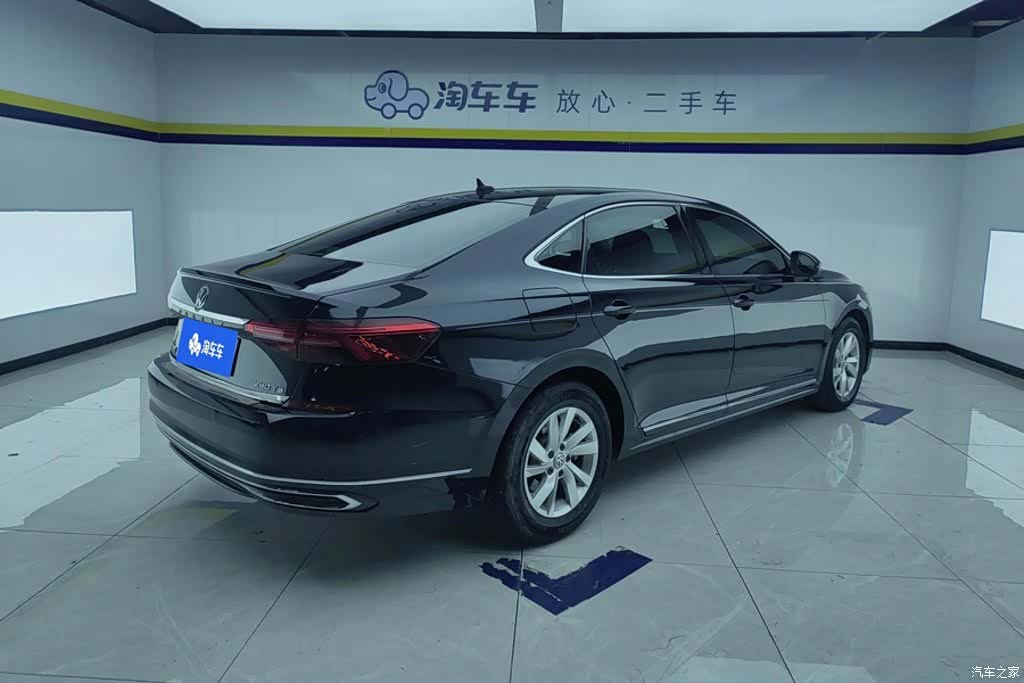Volkswagen Passat, 2021 3