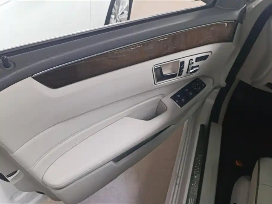 Mercedes-Benz E-class Mercedes-Benz E-class
