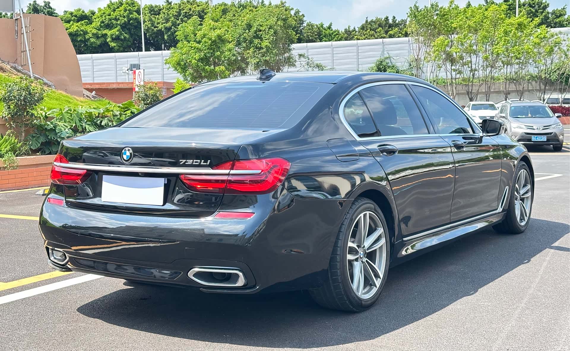 BMW 7 Series, 2018 все фото