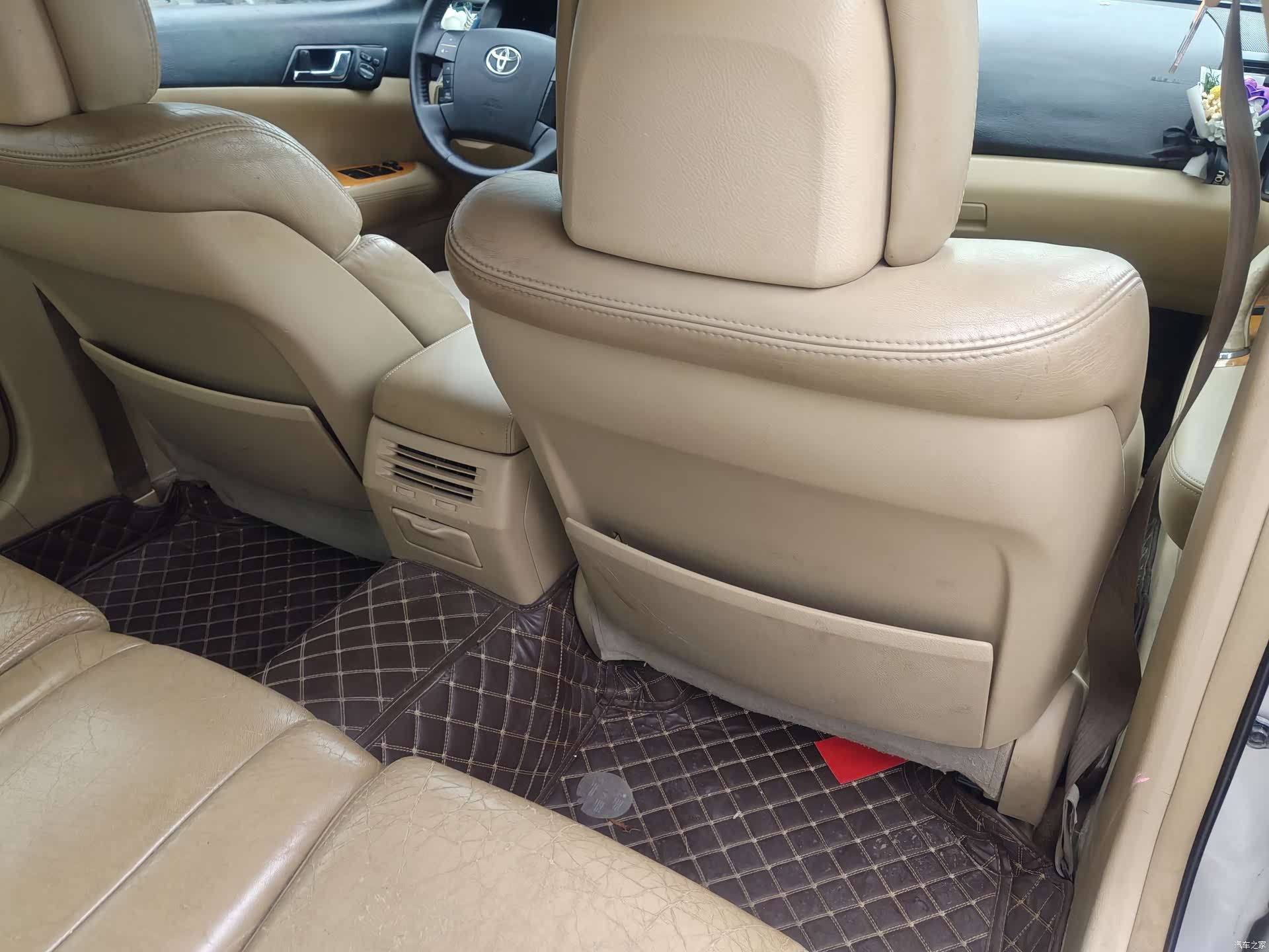 Toyota 2.5V, 2006 37
