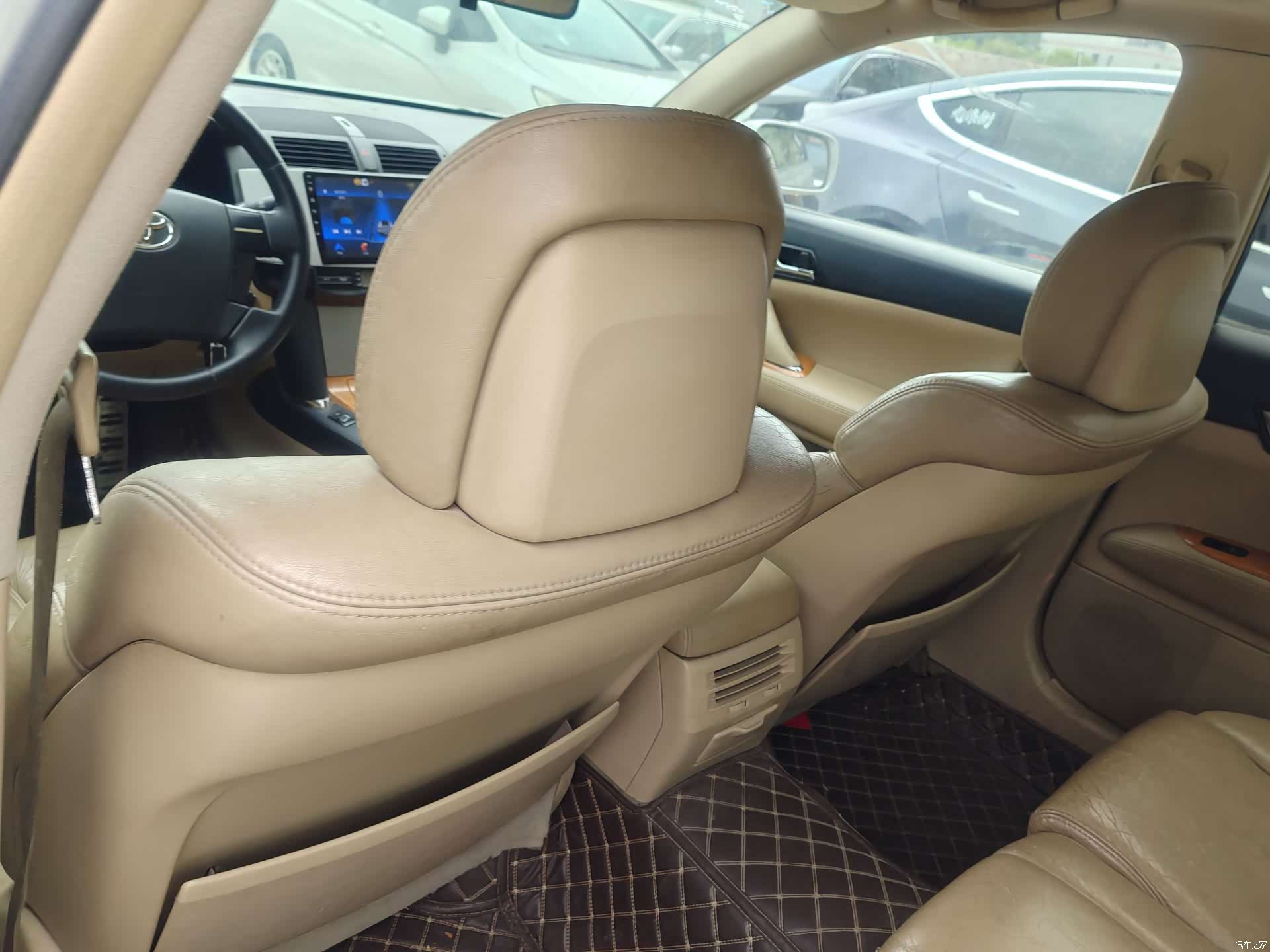 Toyota 2.5V, 2006 47