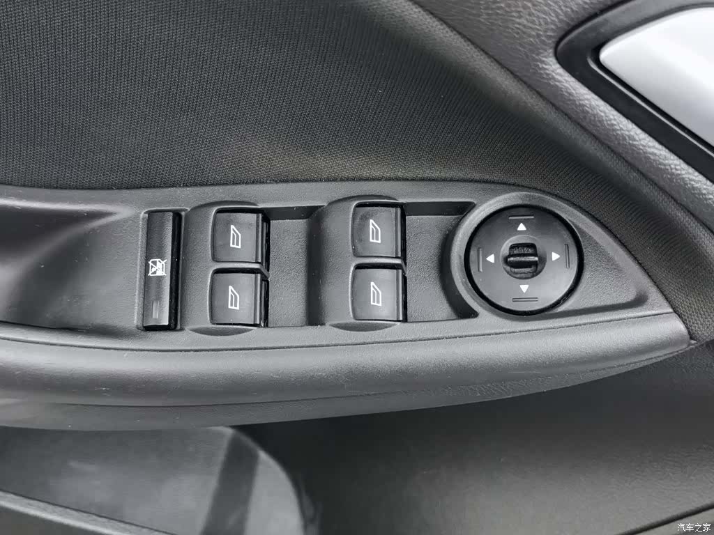 Ford Focus, 2019 9