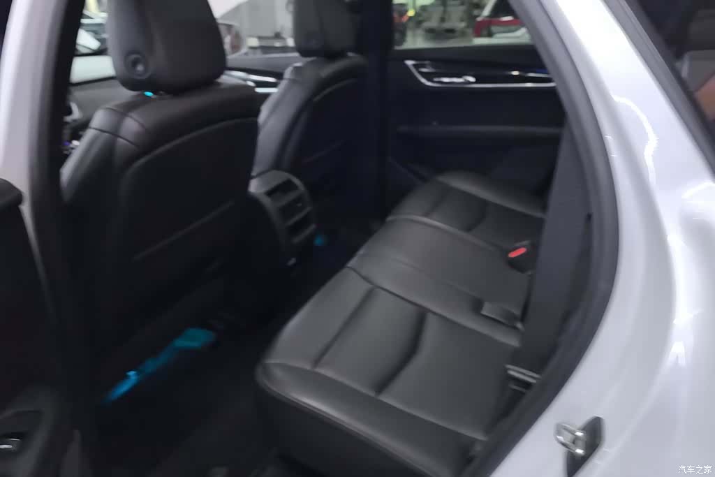 Cadillac XT5, 2021 11