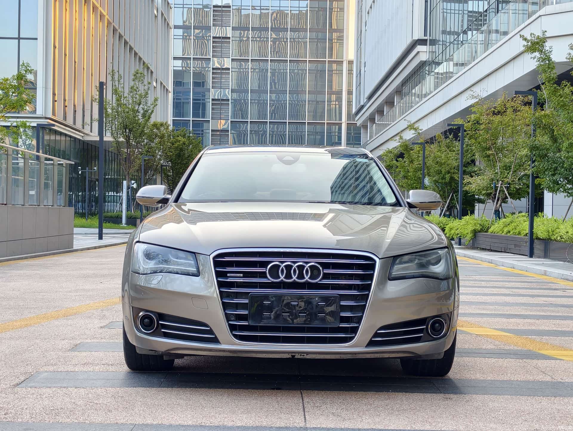 Audi A8L, 2011 2