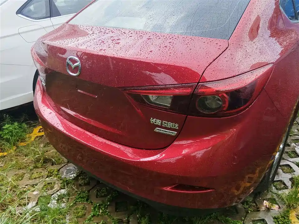 Mazda 3 Angkesaila