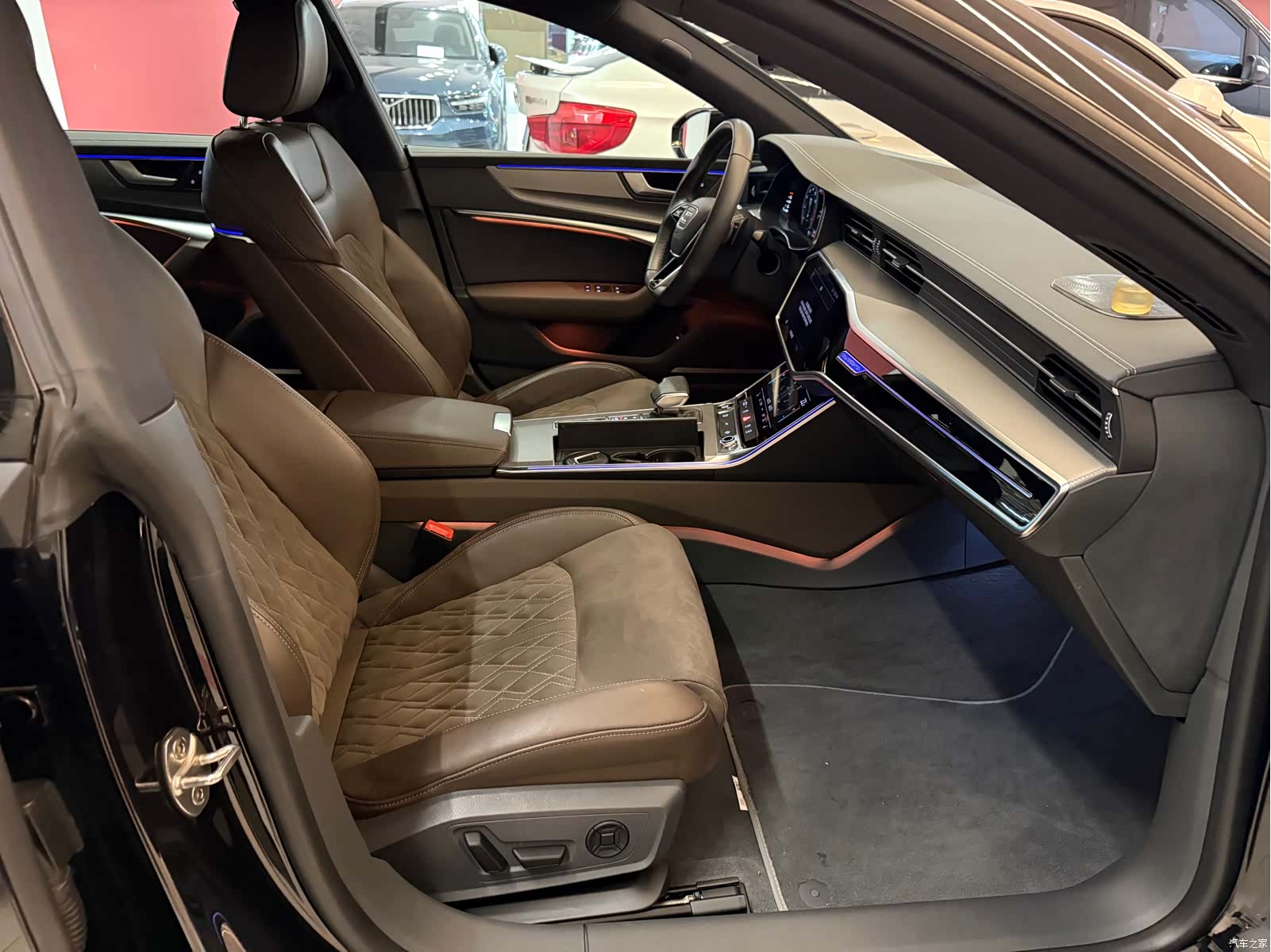 Audi A7L, 2023 13