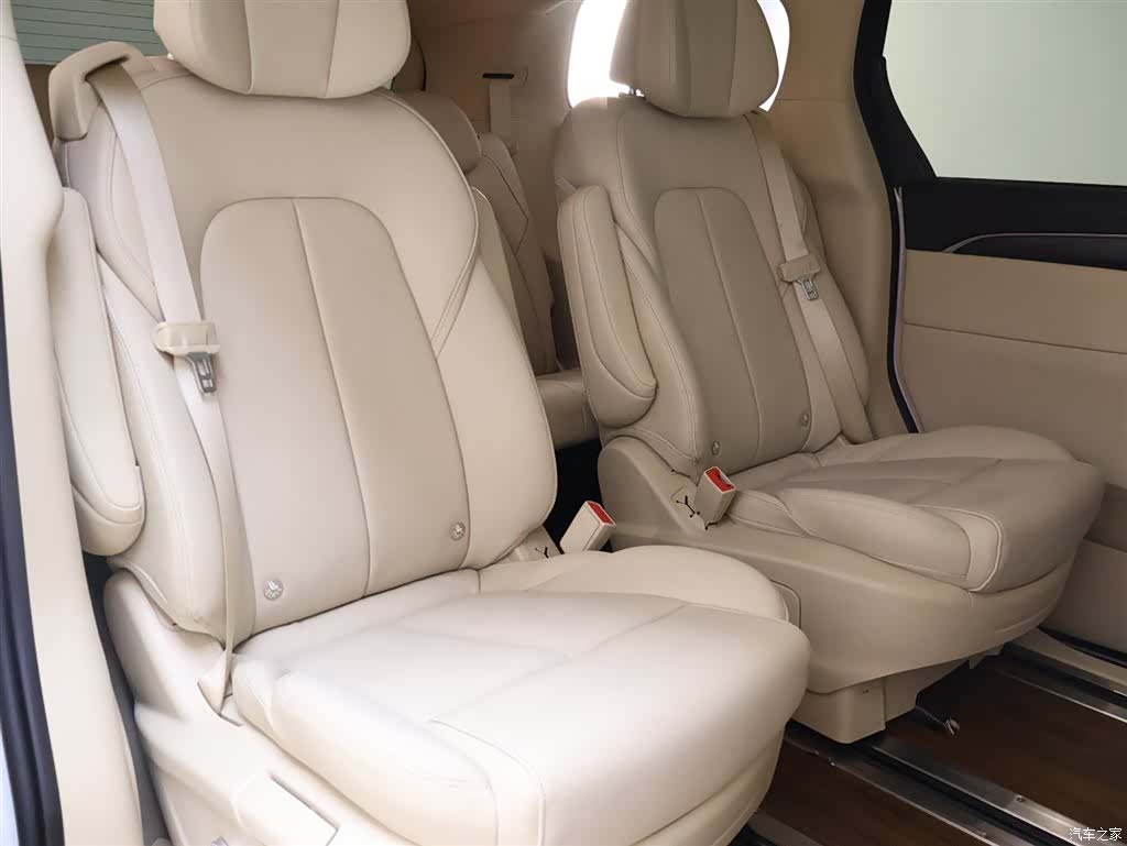 Buick GL8, 2023 21