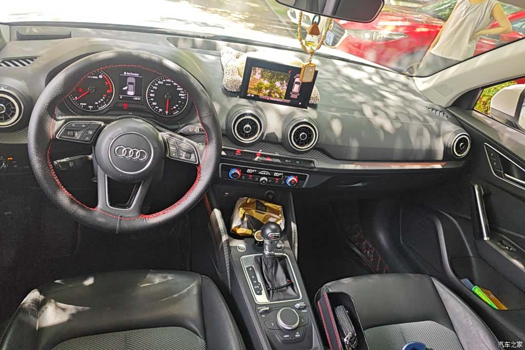 Audi Q2L, 2021 12