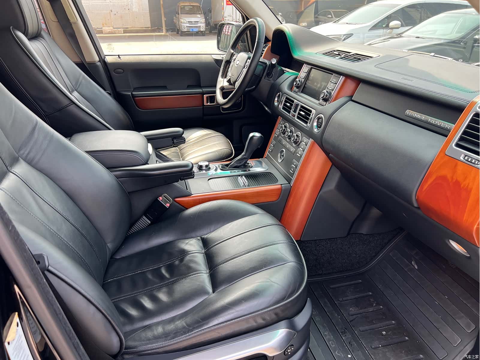 Land Rover Range Rover, 2010 9