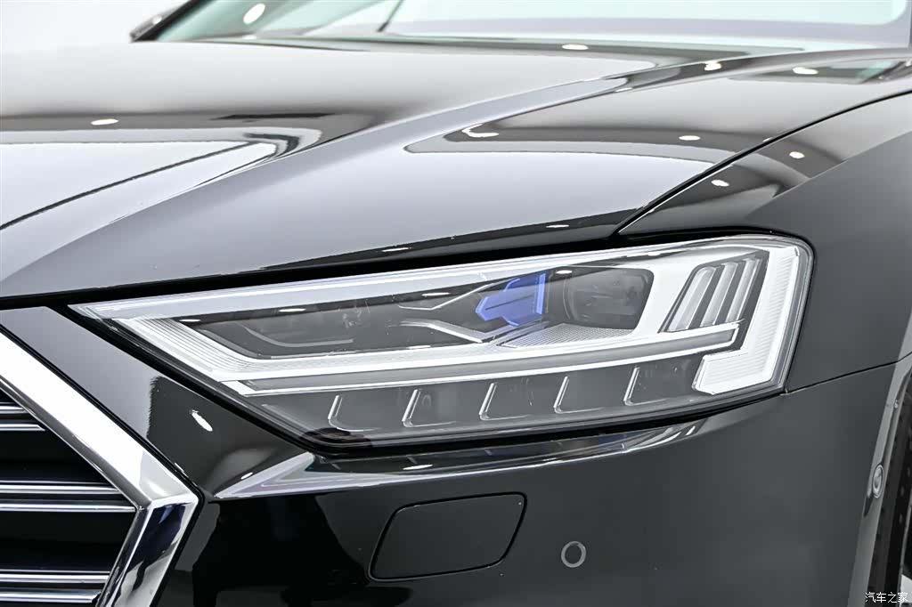 Audi A8L, 2020 10