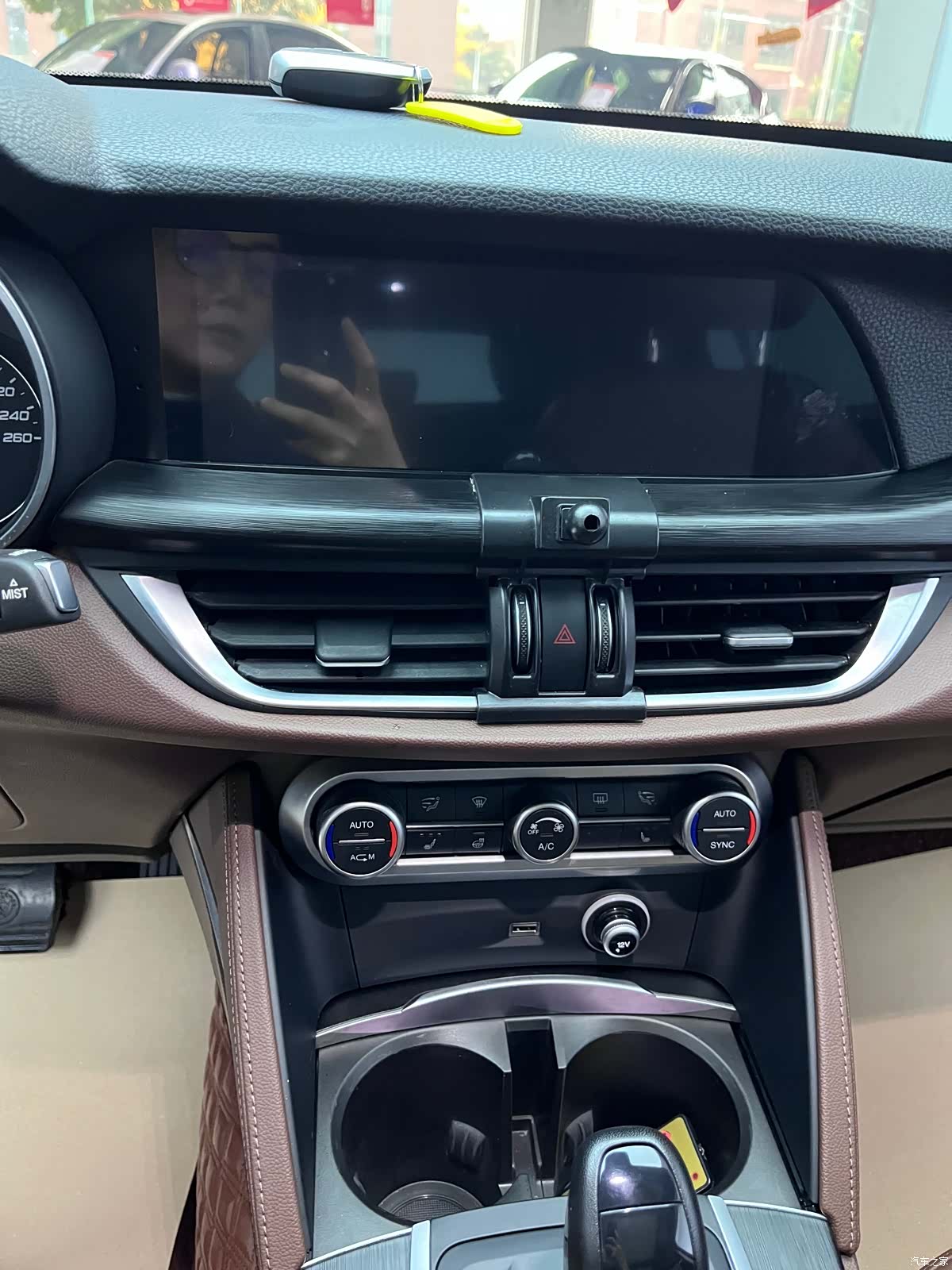 Alfa Romeo Stelvio, 2019 18
