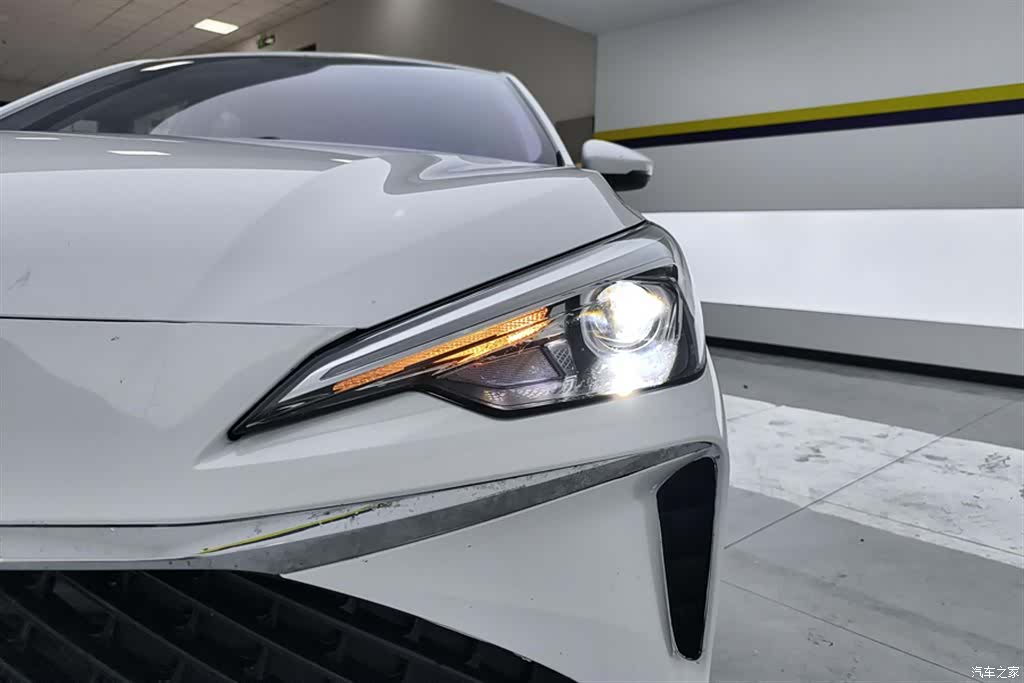 Roewe i5, 2025 все фото