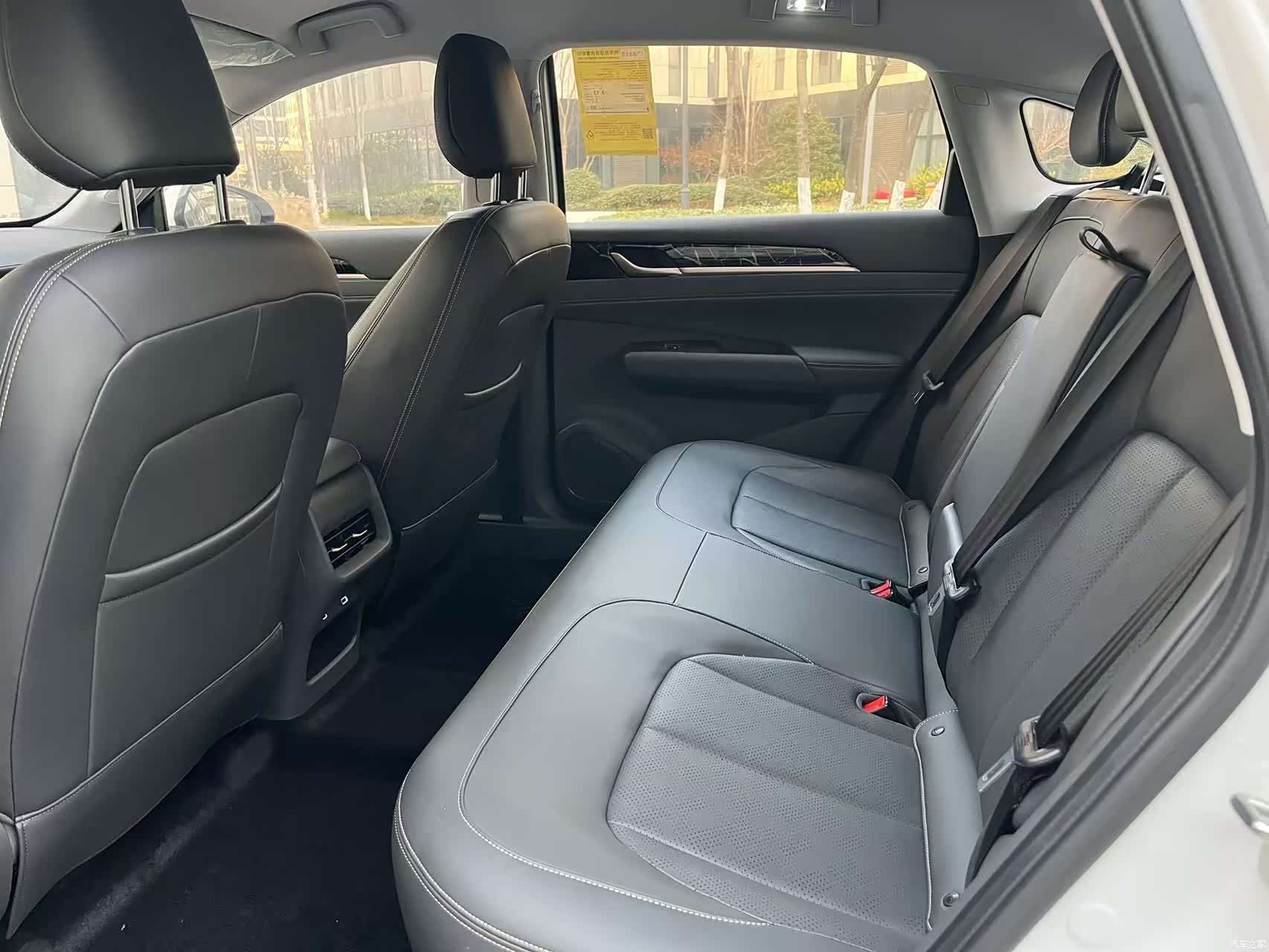Wuling Starlight, 2026 6