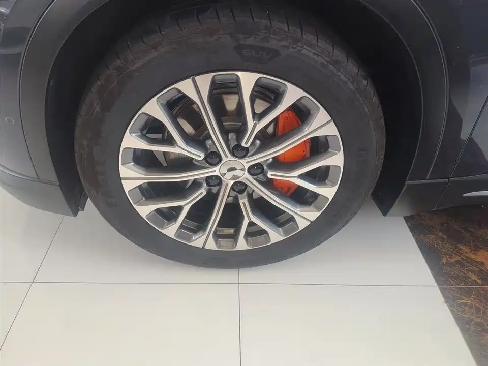NIO ES6